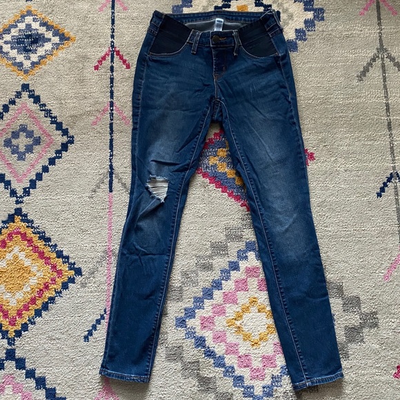 Old Navy Maternity Jeans - Picture 1 of 4